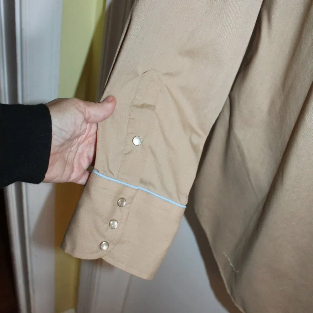 Vintage Levi's Men's Tan/Purple/Lt Blue Pearl Snap Buttons Long Sleeve Shirt